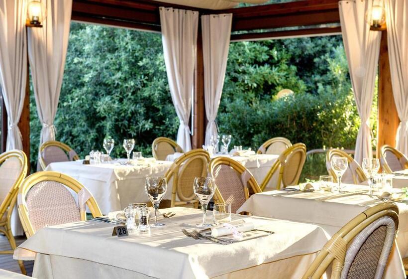 ホテル Roccamare Resort Casa Di Ponente