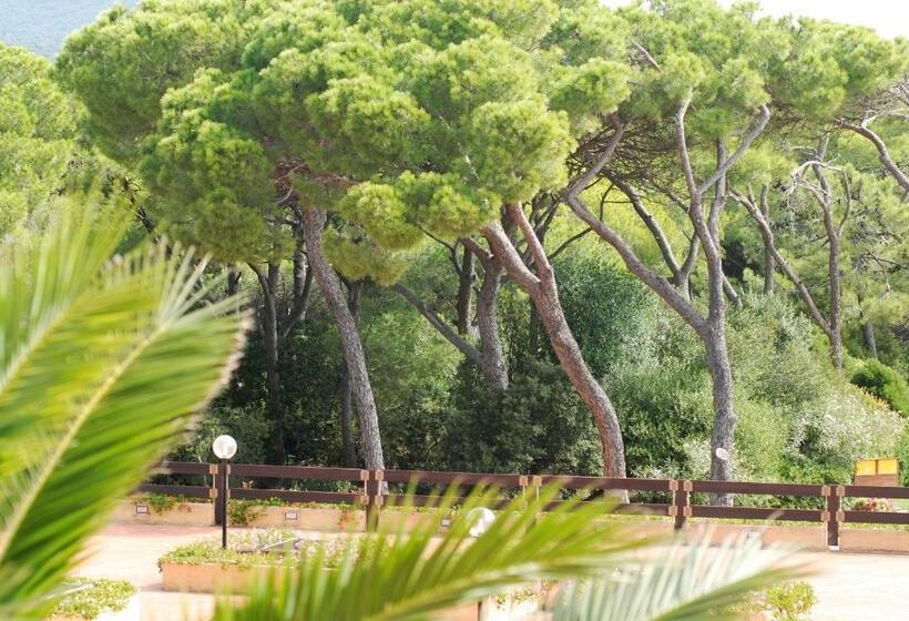 ホテル Roccamare Resort Casa Di Ponente