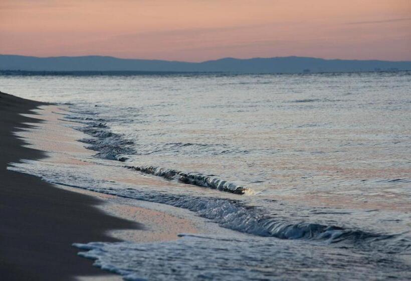 ホテル Roccamare Resort Casa Di Ponente