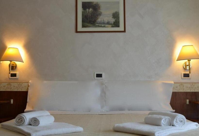 Отель Rosa Serenella