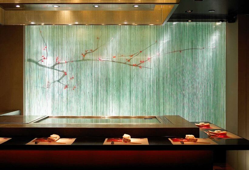 هتل The Royal Garden