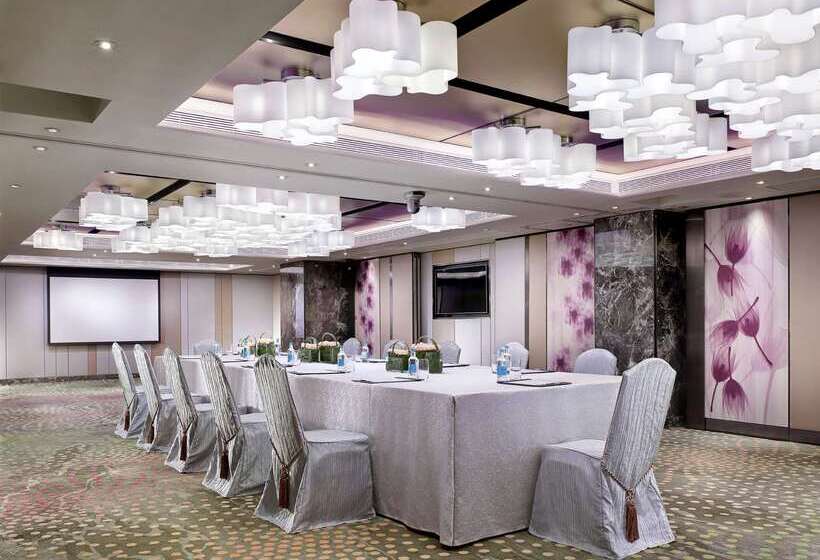 هتل The Royal Garden