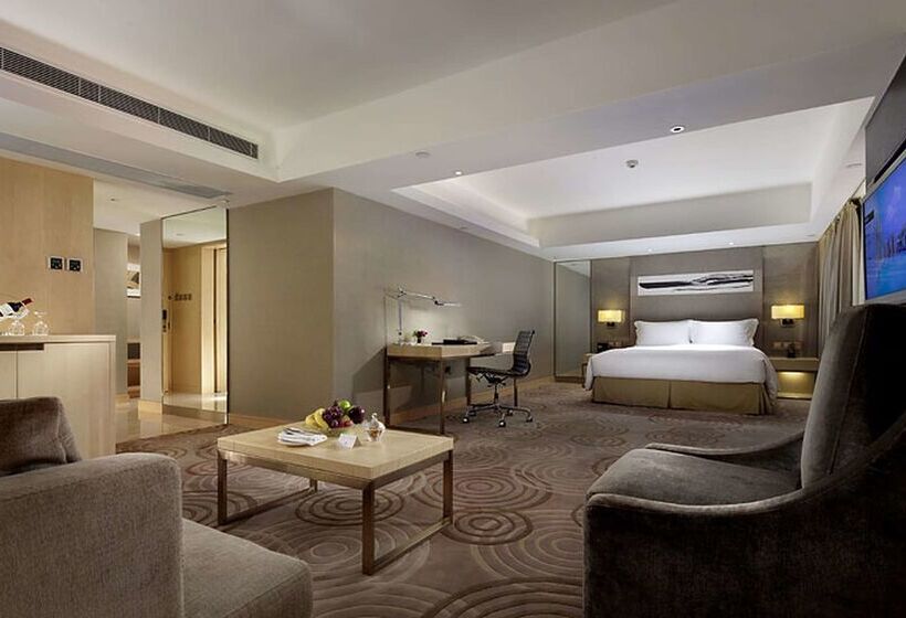 هتل The Royal Garden