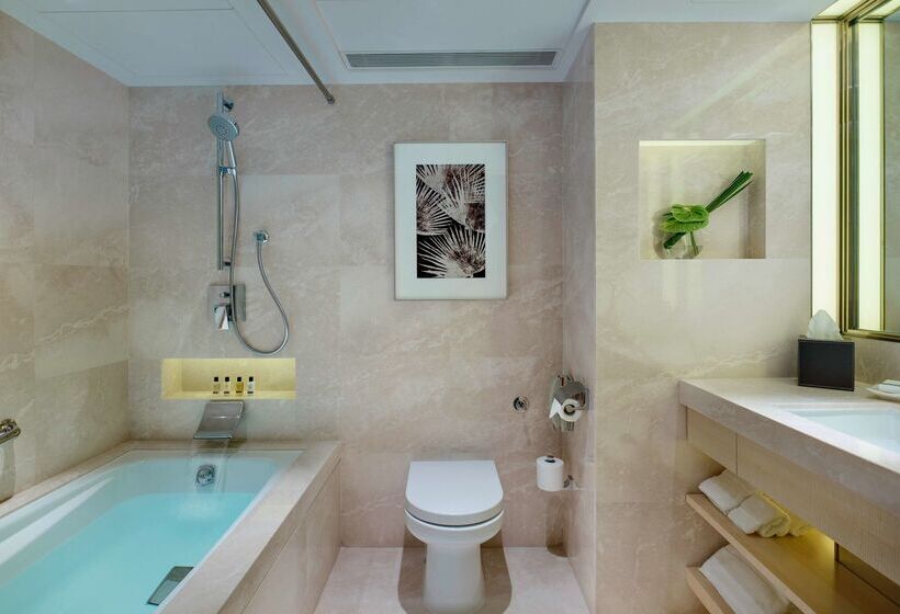 هتل The Royal Garden