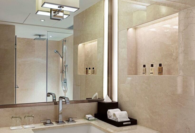 هتل The Royal Garden