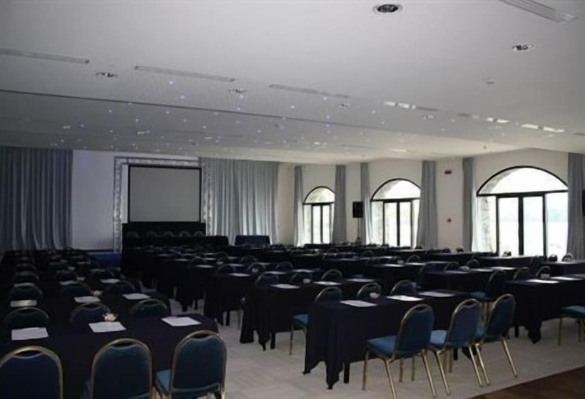 בית מלון כפרי Santa Tecla Palace