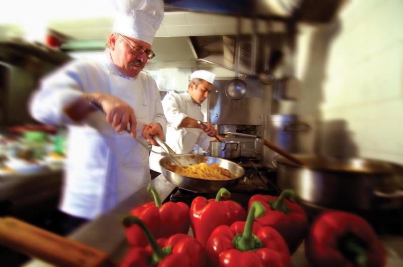 Sardegna Hotel Suites & Restaurant