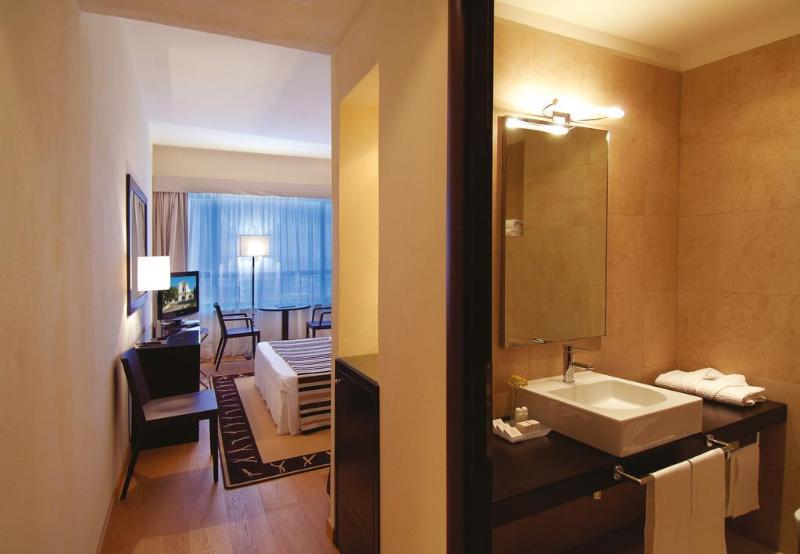 Sardegna Hotel Suites & Restaurant