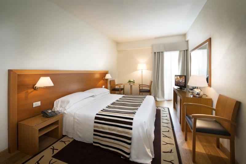 Sardegna Hotel Suites & Restaurant