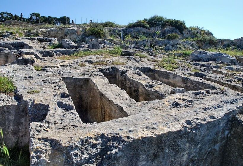 Sardegna Hotel Suites & Restaurant