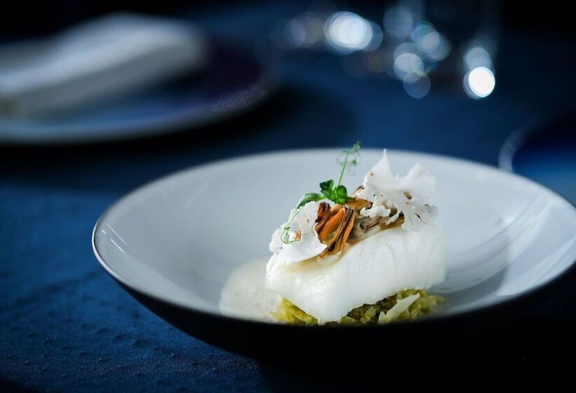 Sheraton Hong Kong Hotel & Towers