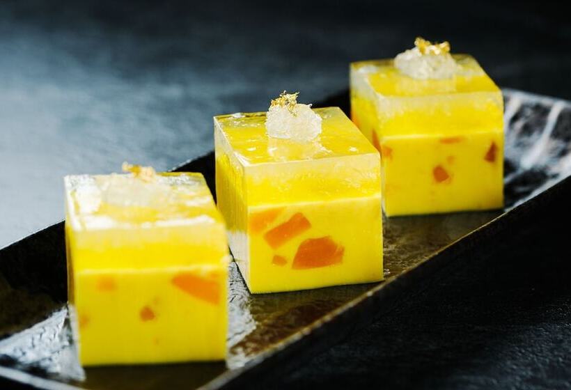 Sheraton Hong Kong Hotel & Towers