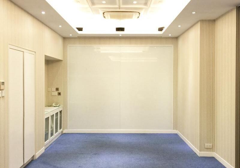 فندق Silvermine Beach Resort