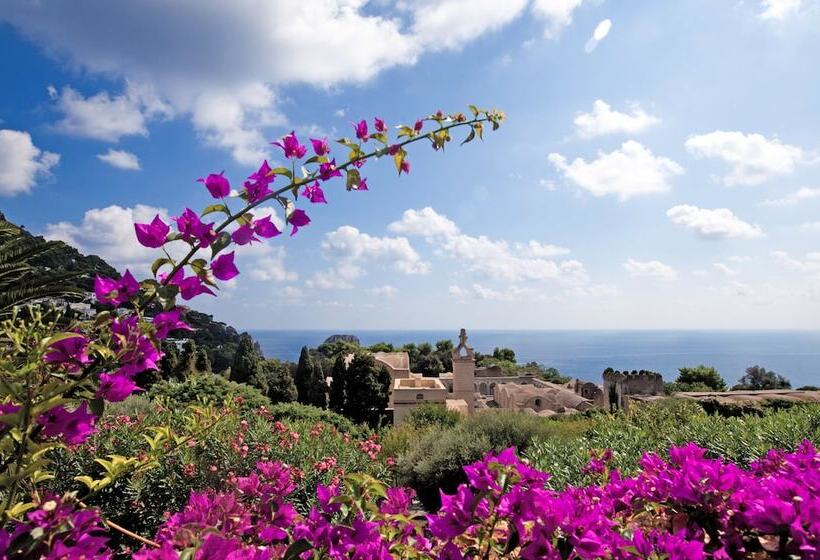 ホテル Sina Flora