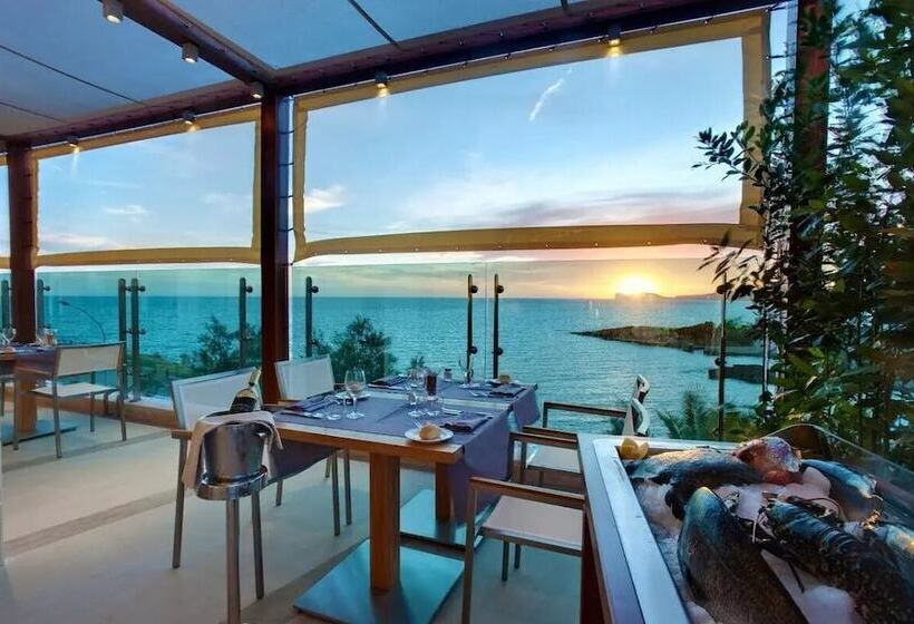 هتل Smy Carlos V Wellness & Spa Alghero