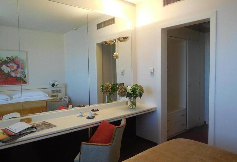 Starhotels Cristallo Palace