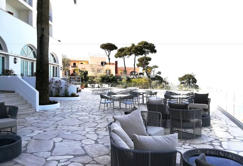 Отель Gran Paradiso