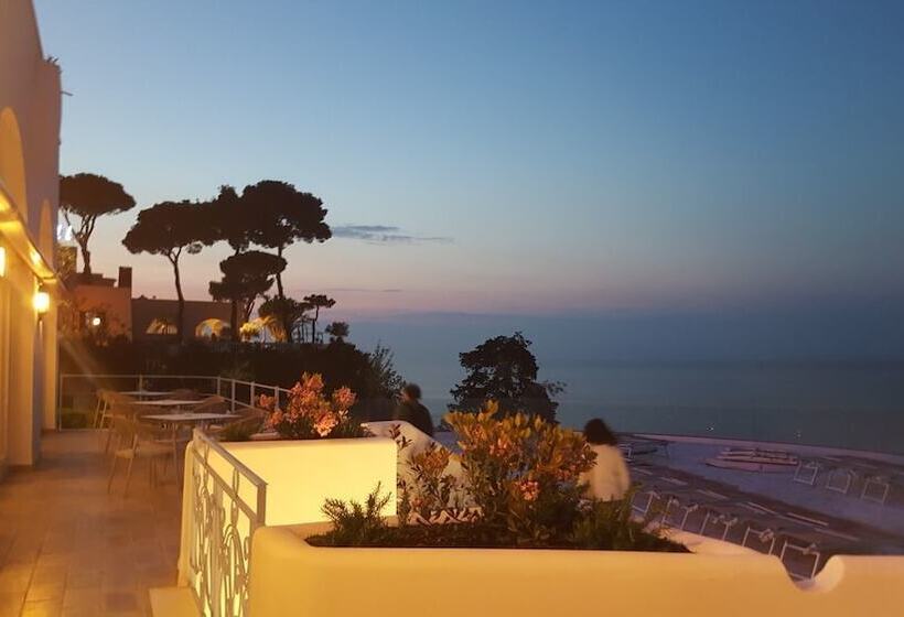 Отель Gran Paradiso