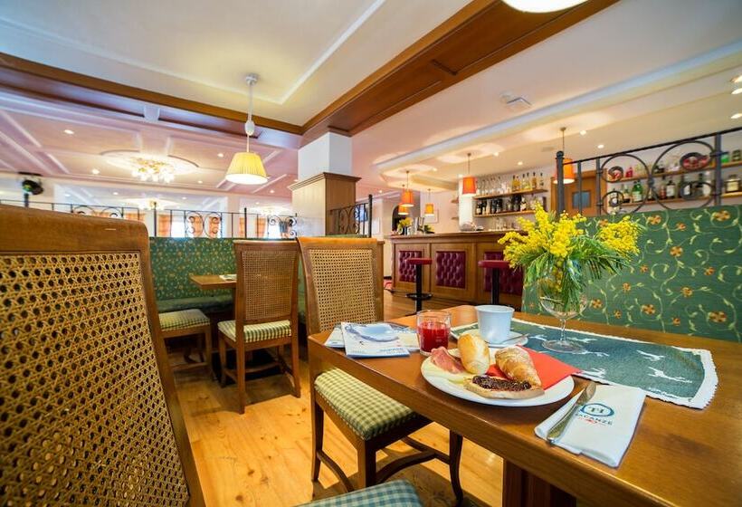 ホテル Th Corvara Greif