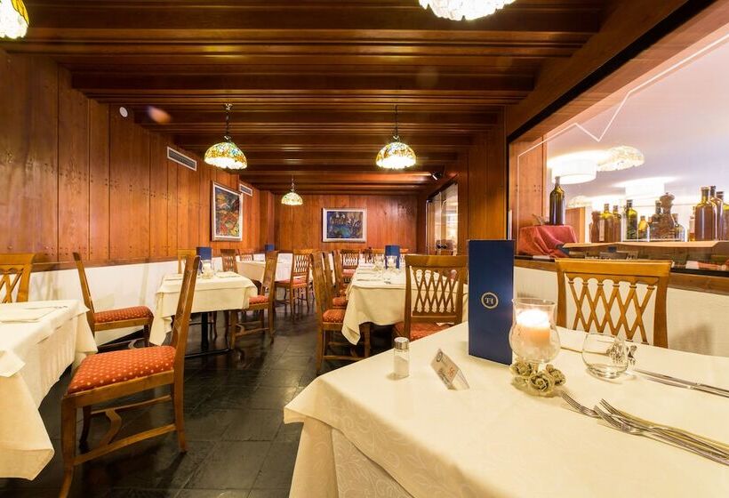 ホテル Th Corvara Greif