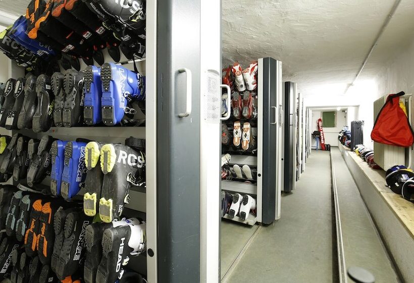 ホテル Th Corvara Greif