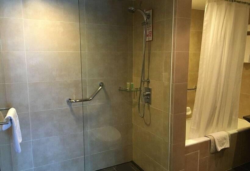 هتل The Cityview   Chinese Ymca Of Hong Kong