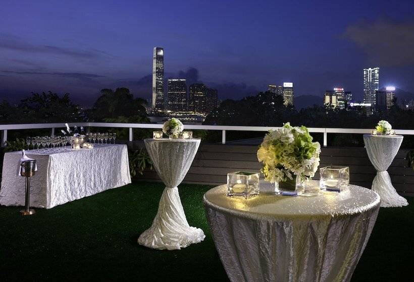 هتل The Harbourview   Chinese Ymca Of Hong Kong