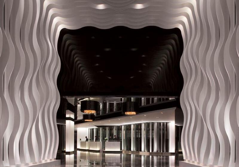 هتل The Mira Hong Kong