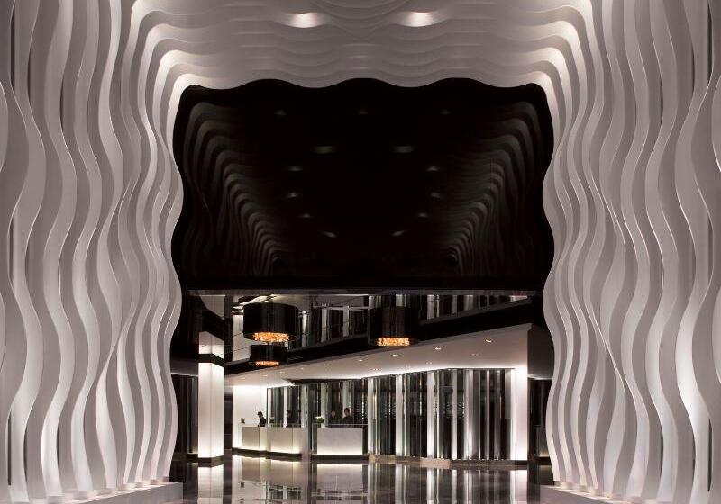 هتل The Mira Hong Kong