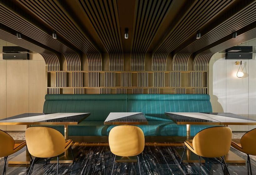 هتل The Park Lane Hong Kong A Pullman