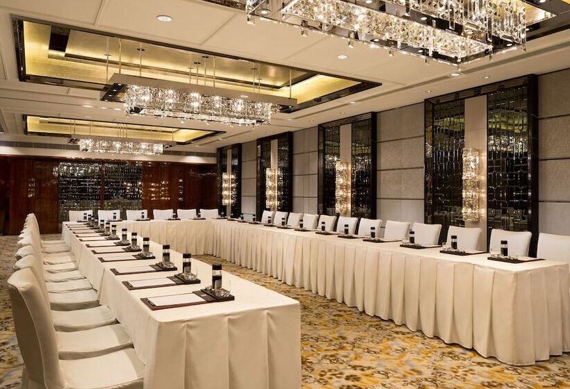 هتل The Ritz Carlton Hong Kong