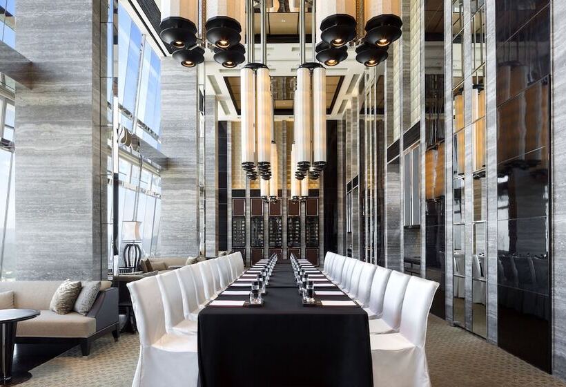 هتل The Ritz Carlton Hong Kong