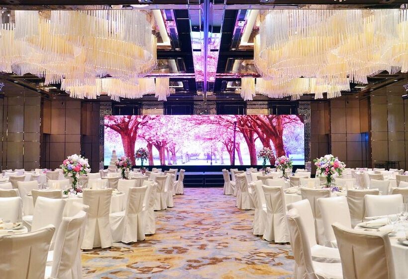 هتل The Ritz Carlton Hong Kong