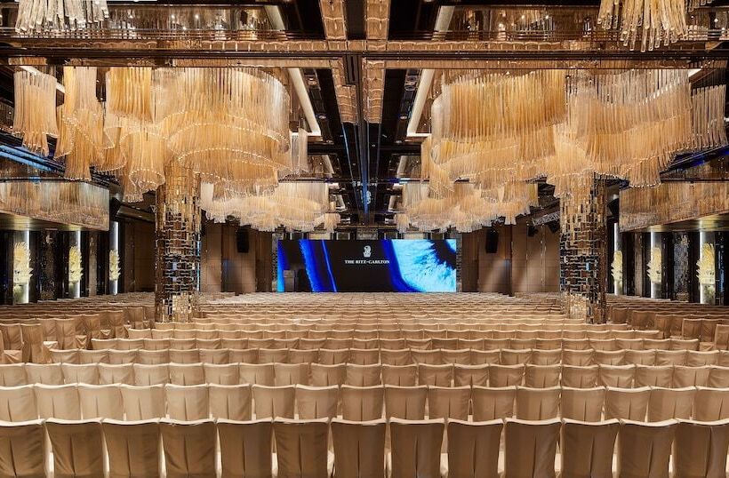 هتل The Ritz Carlton Hong Kong