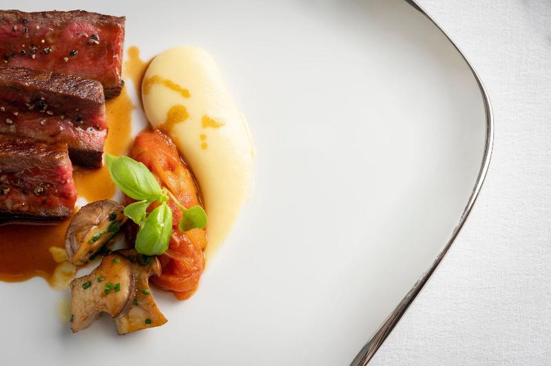 هتل The Ritz Carlton Hong Kong