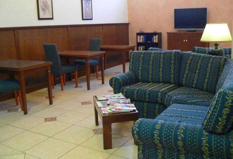 בית מלון כפרי Valmarina