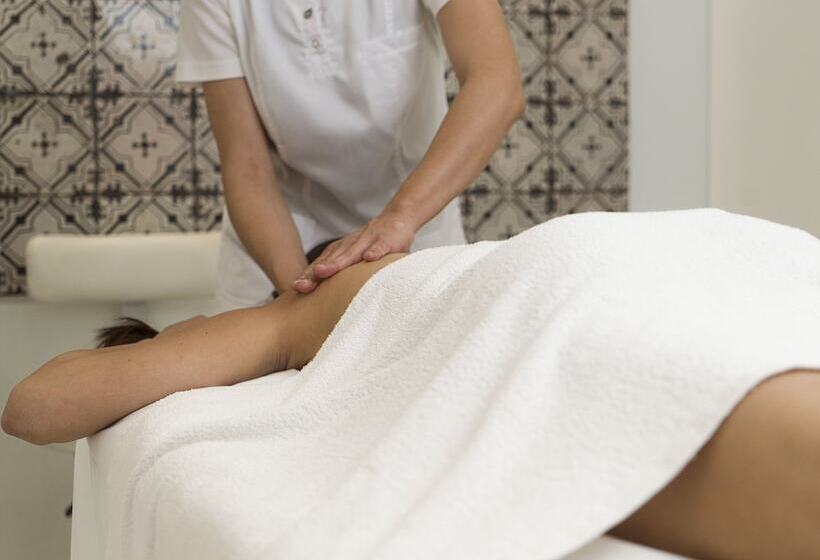 בית מלון כפרי Villa Athena Resort