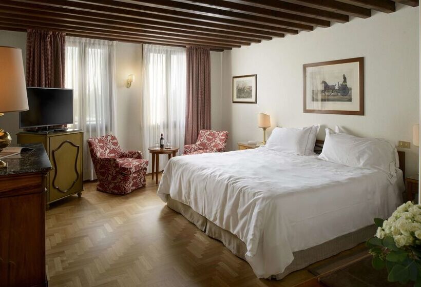 ホテル Villa Cipriani