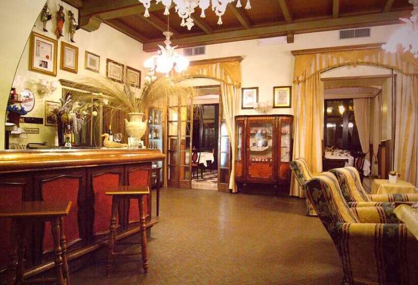 Отель Villa Felcaro   Relais, Lodge & Restaurant