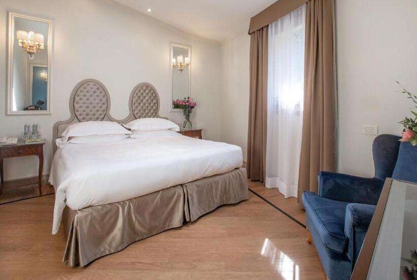 Отель Villa Flori