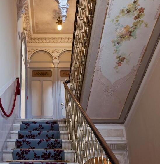 Отель Villa Flori