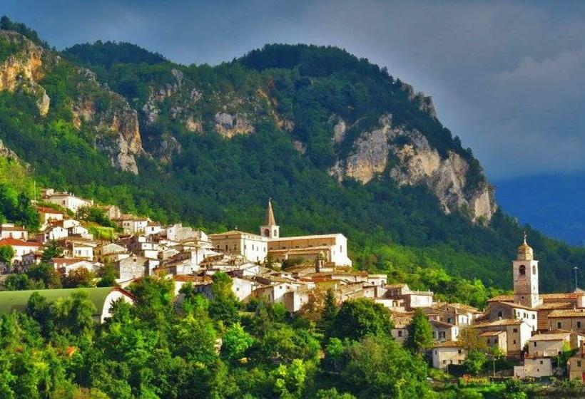 בית מלון כפרי Viola