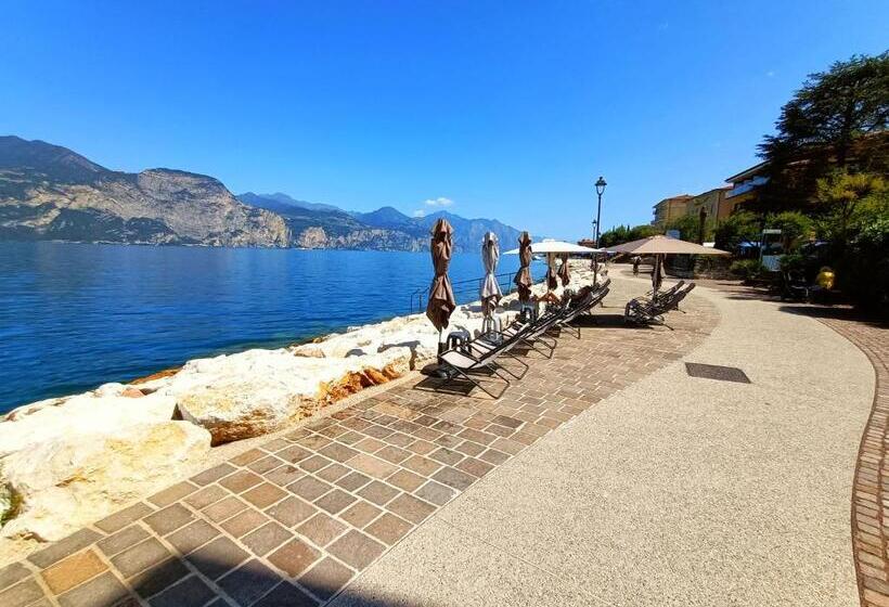 Lake Front Hotel Brenzone