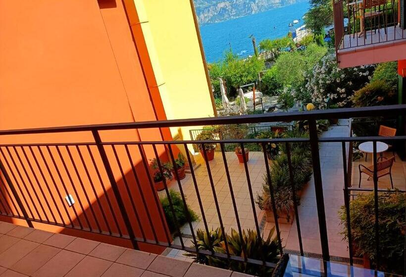 Lake Front Hotel Brenzone