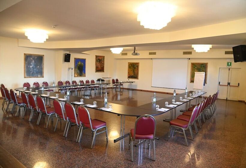 Renaissance Tuscany Il Ciocco Resort & Spa