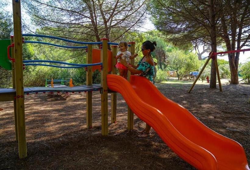 Uappala Club & Resort Lacona