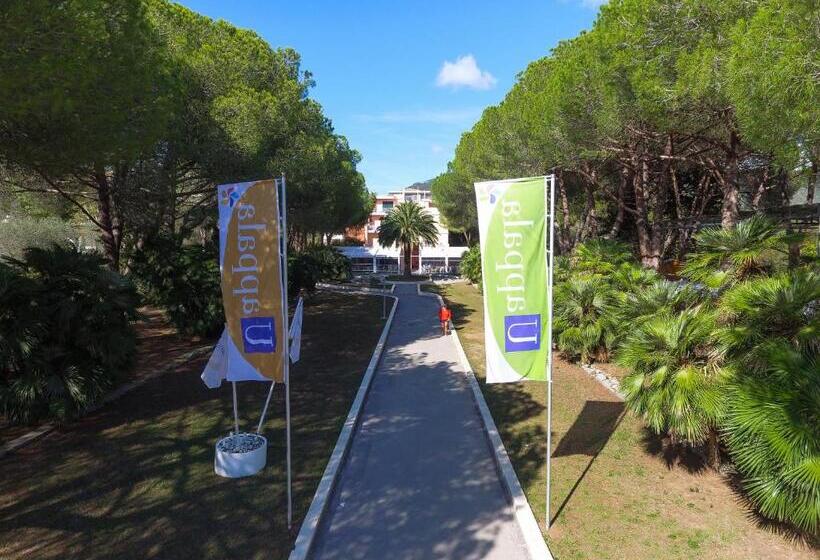 Uappala Club & Resort Lacona