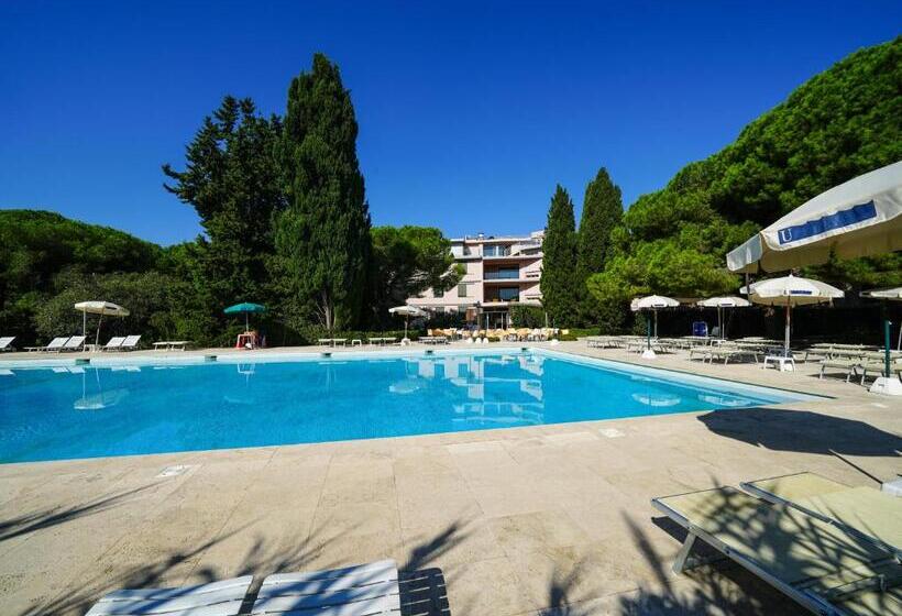 Uappala Club & Resort Lacona