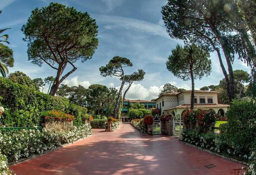 Augustus Hotel & Resort