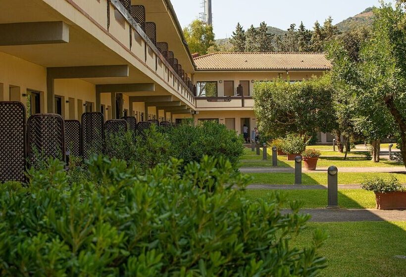 בית מלון כפרי Airone Isola D Elba